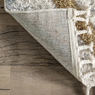 Lillie Abstract Diamond Kids Tassel Area Rug 8 Lillie Abstract Diamond Kids Tassel Area Rug - Image 6